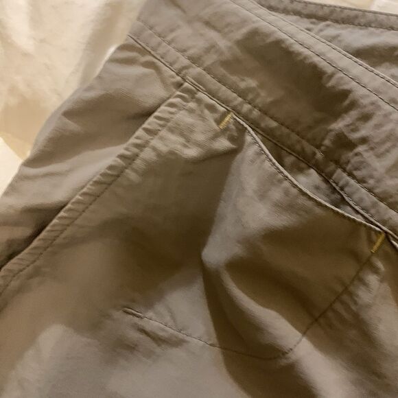 REI, capris, ladies size 10, great condition, UPF protection of 50, 💯 nylon - Picture 5 of 12